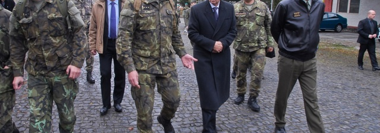 01 Pozvání náčelníka Generálního štábu AČR genpor. Josefa Bečváře do Přáslavic přijal vicepremiér a ministr financí Andrej Babiš