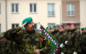Velitek 7. mechanizované brigády plukovník  Pavel Lipka