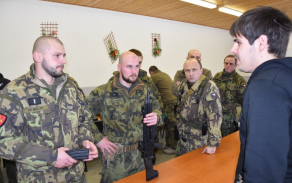 Diskuse o na učebně se zástupcem České zbrojovky