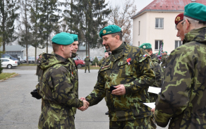 6._oceneni_velitele_72._mechanizovaneho_praporu.jpg