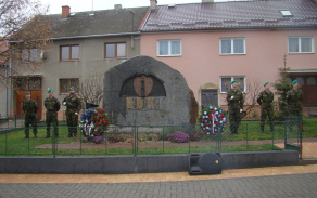Položení věnců ke Dni válečných veteránů