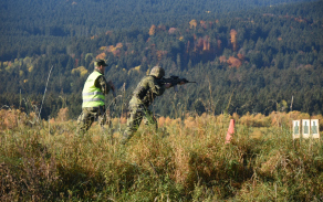střelba z útočné pušky 805 CZ BREN