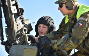 Příprava na střelbu z NSV 12,7mm