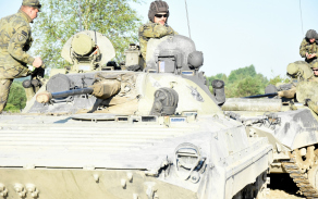 BVP - 2 se připravují k odjezdu na střelby