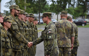 ...jako plnohodnotné příslušníky 72. mechanizovaného praporu