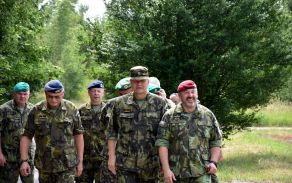  generál Ing. Josef Bečvář a jeho doprovod