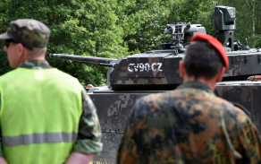 CV90