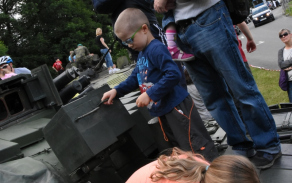 Tank je nejúžasnější průlezka na světě!